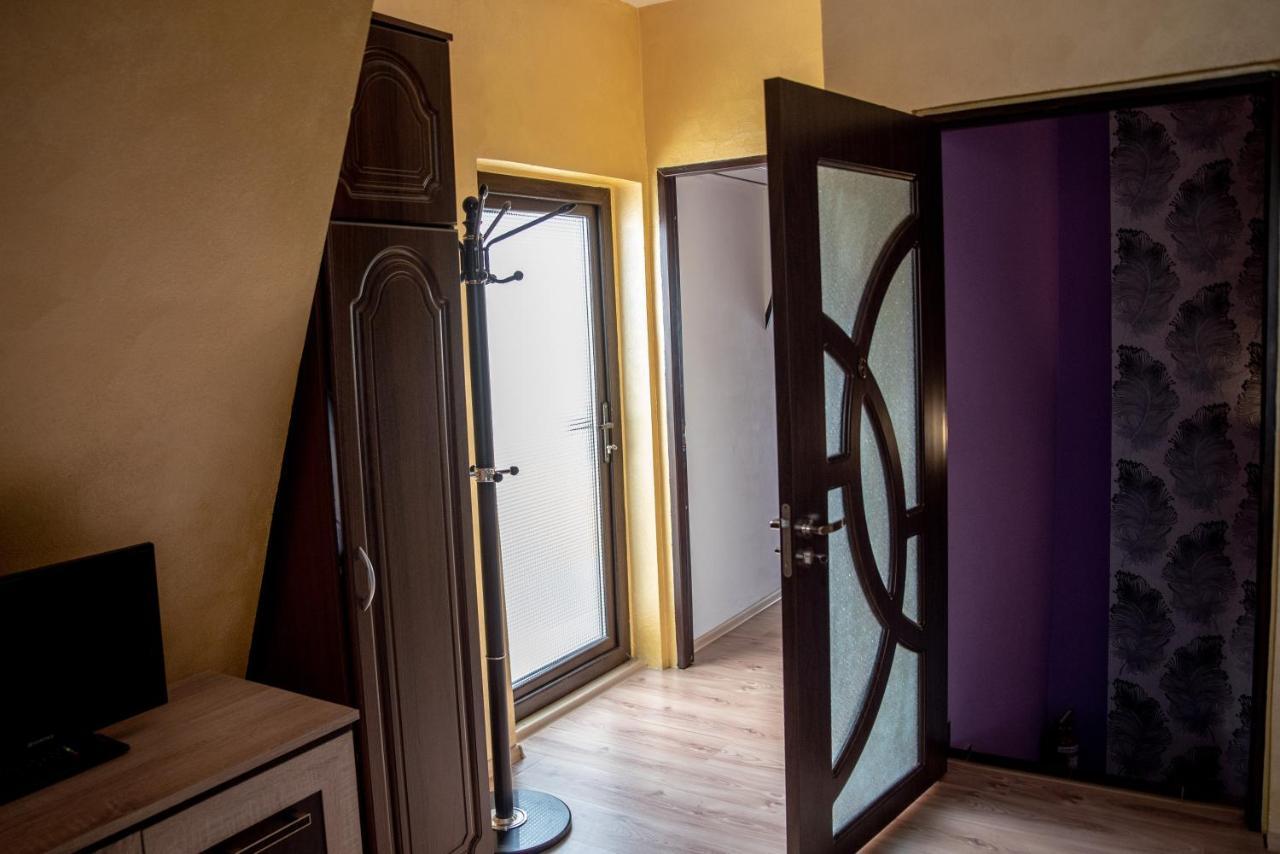 Casa Robi Hotel Pestisani Ngoại thất bức ảnh