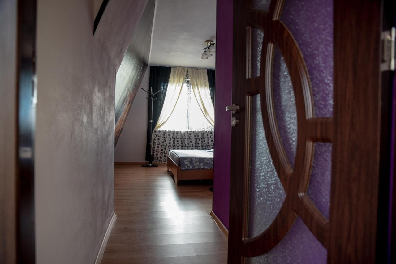 Casa Robi Hotel Pestisani Ngoại thất bức ảnh