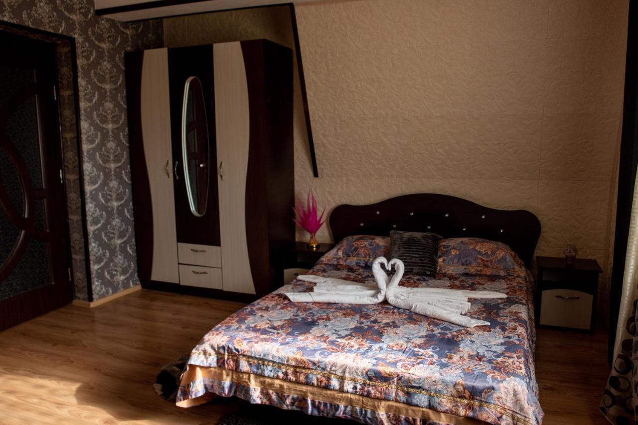 Casa Robi Hotel Pestisani Ngoại thất bức ảnh